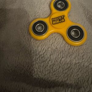 Fidget Ninja Spinner High Speed Long Spin Bearing Finger Hand Spinner Yellow NEW